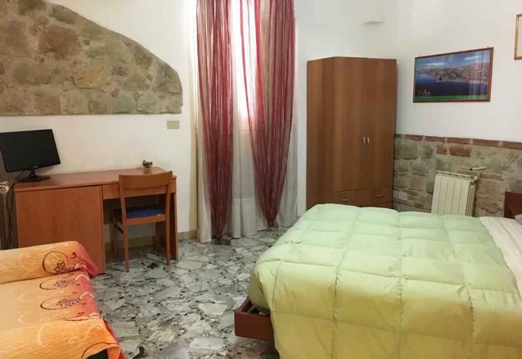 Bed&Breakfast La Casetta Сант'Алессіо-Сікуло Екстер'єр фото